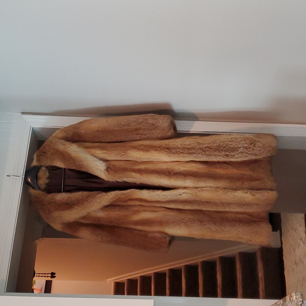 Woman's Fox Fur Coat. Excellent condition!